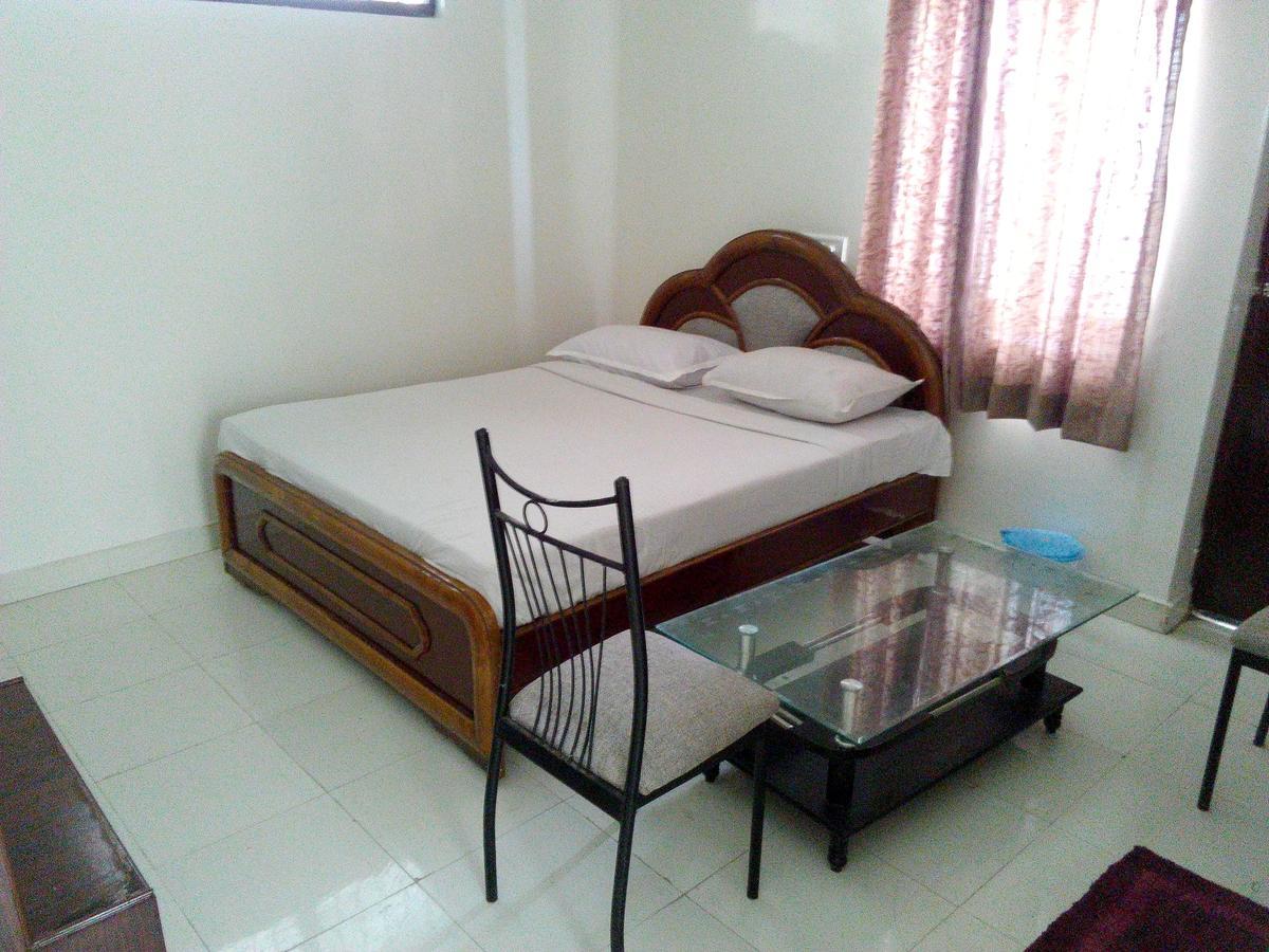 Sahasra Residency Hotell Hyderabad Exteriör bild
